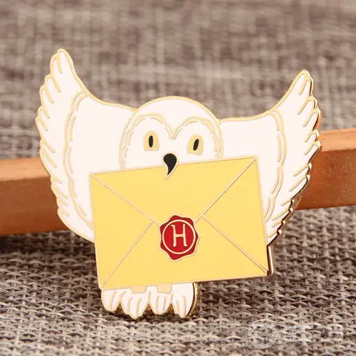 1. Pigeon Custom Pin 1. Pigeon Custom Pin