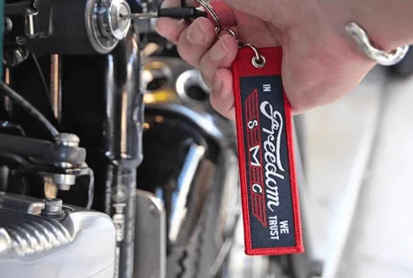 custom-made jet tag with no minimum