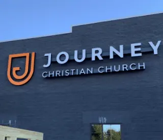 Verlichte kerk- en religieuze borden