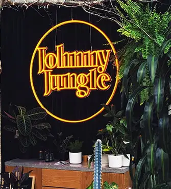 Name custom made neon signs Name custom made neon signs