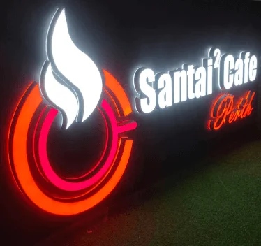 Beidseitigbeleuchtete Buchstaben