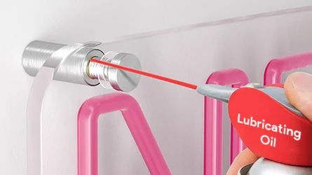 Appliquer de l'huile antirouille sur les vis Appliquer de l'huile antirouille sur les vis