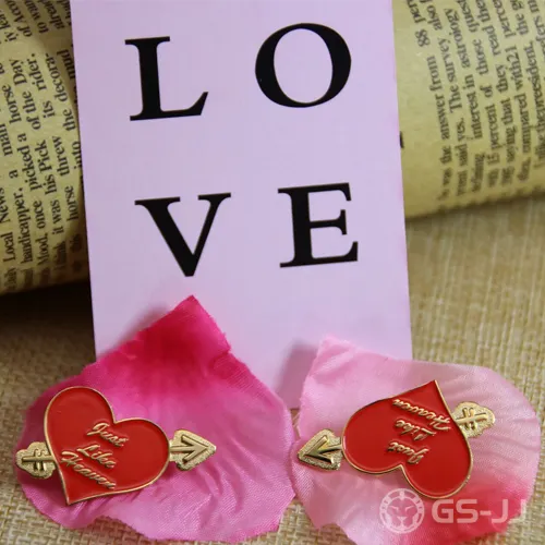 Soft enamel for the arrow of love pins Soft enamel for the arrow of love pins