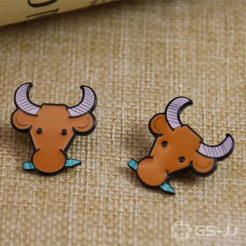 Custom Enamel Pins for Cow Custom Enamel Pins for Cow