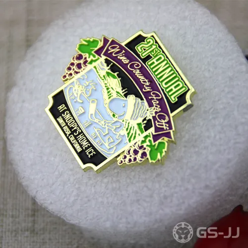 Custom Pins for Snoopy Custom Pins for Snoopy