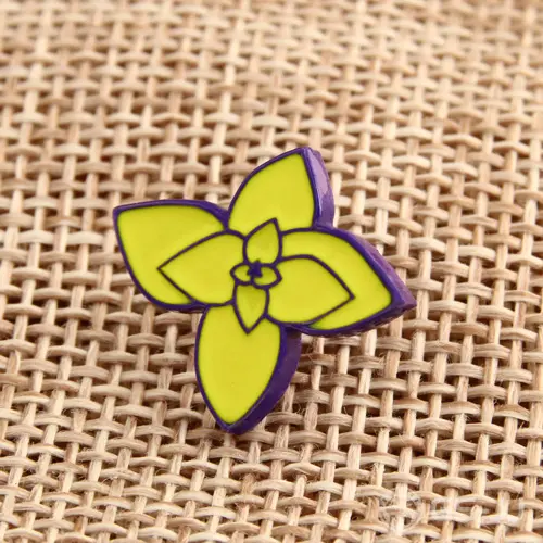 Small flower custom enamel pins Small flower custom enamel pins