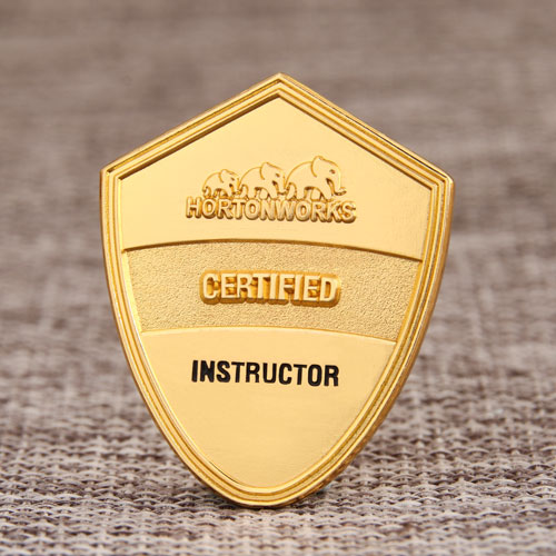 Schild Custom Pins