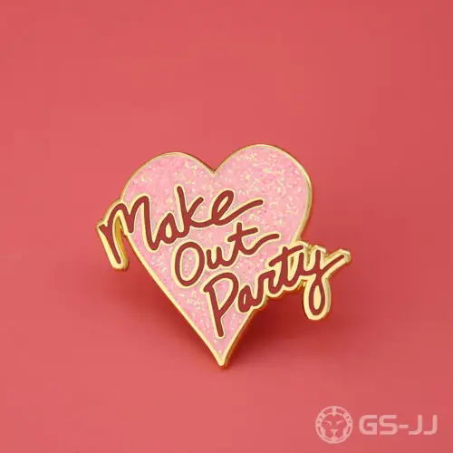 Love Heart Custom Enamel Pins Love Heart Custom Enamel Pins