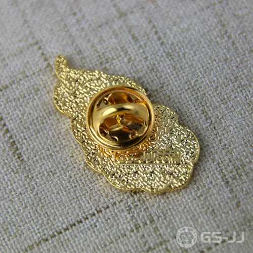 Lapel Pins for Auspicious Clouds Lapel Pins for Auspicious Clouds