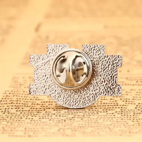 UNM custom pins