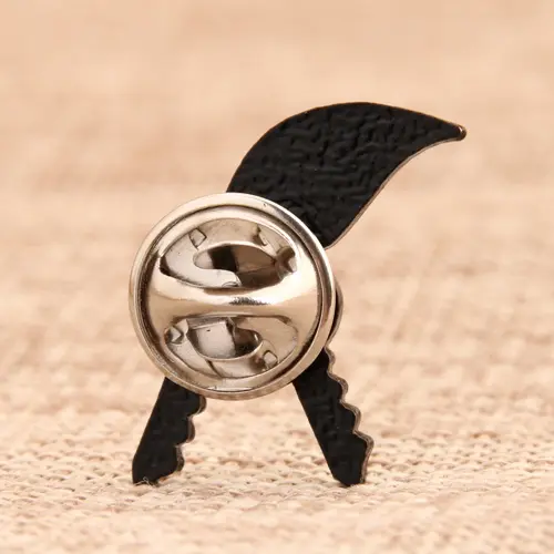 Leaf Key Chain Lapel Pins Leaf Key Chain Lapel Pins
