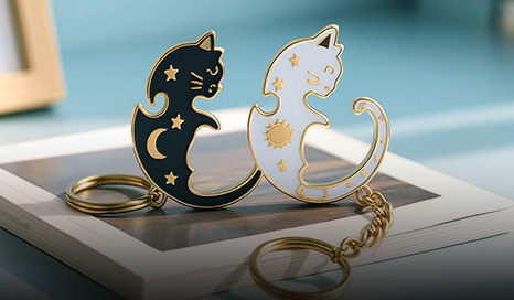 custom souvenir keychains for couples