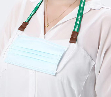 custom lanyards in bulk