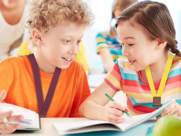 Cordões em branco para escola