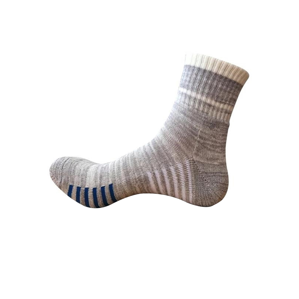 Sports Quarter Mid Calf Socks Gray color