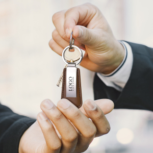 Giveaway PU Leather Drop Shaped Keychain