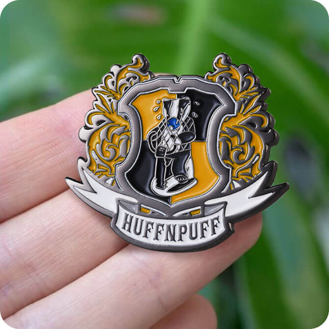 Pin's en émail souple Huffnpuff