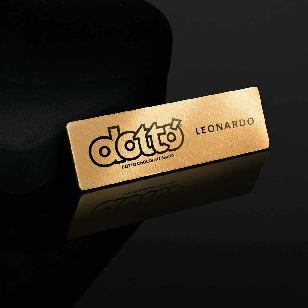 Fashionable Metal Name Tags1