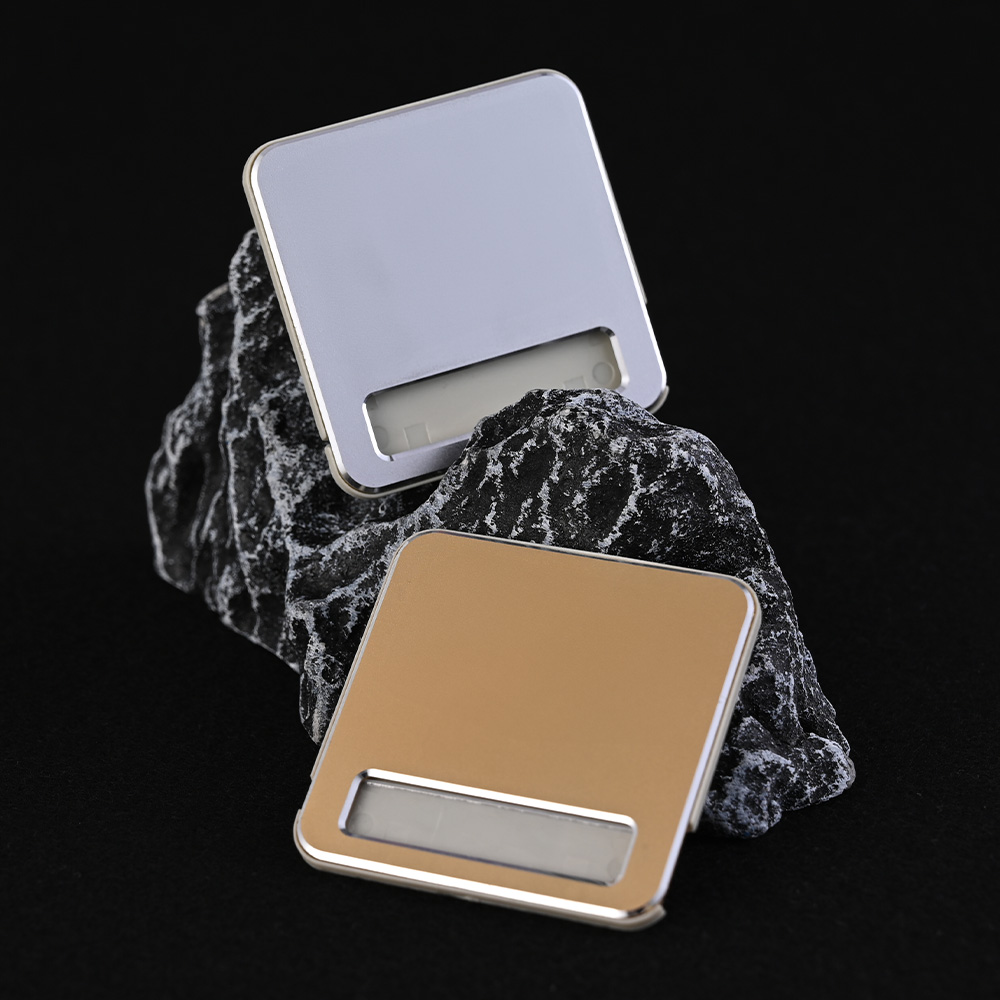 Name Badges With Replaceable Paper Inserts9