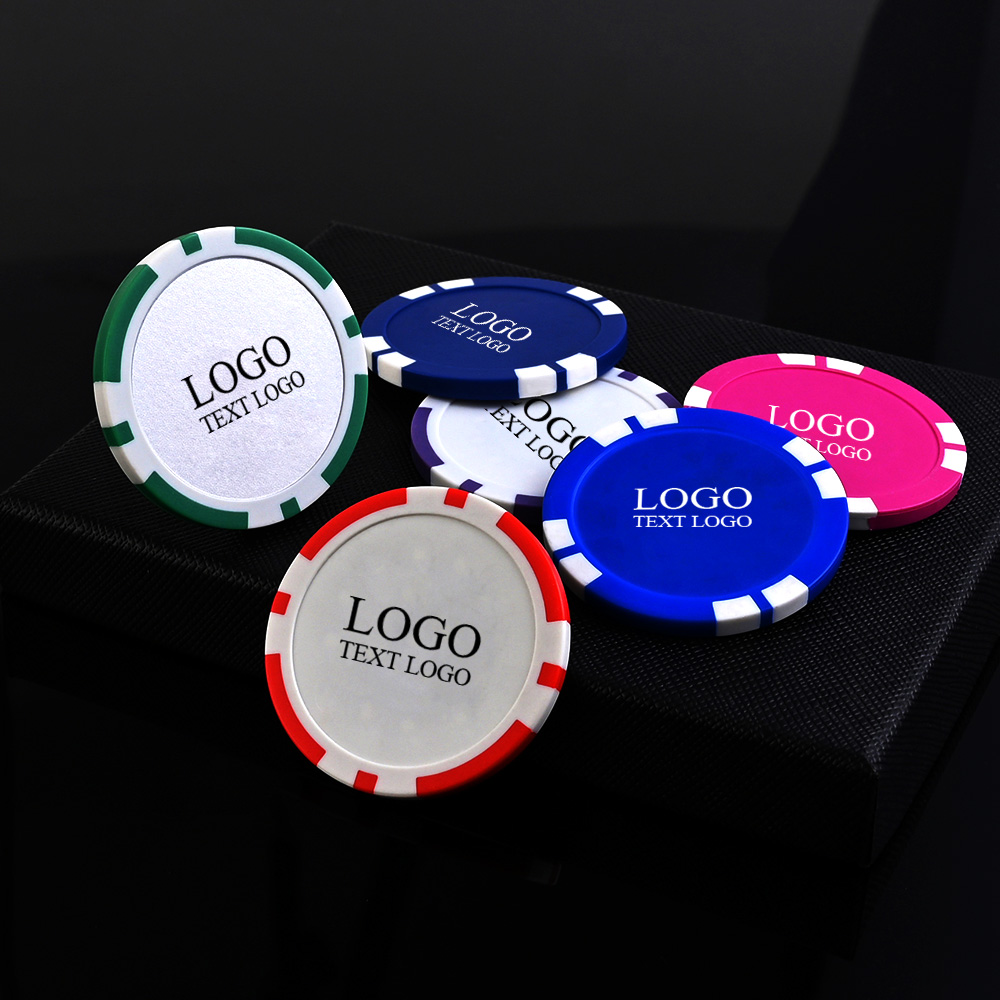 Poker Chip with Golf Ball Marker Poker Chip with Golf Ball Marker