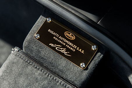 Custom Metal Tags