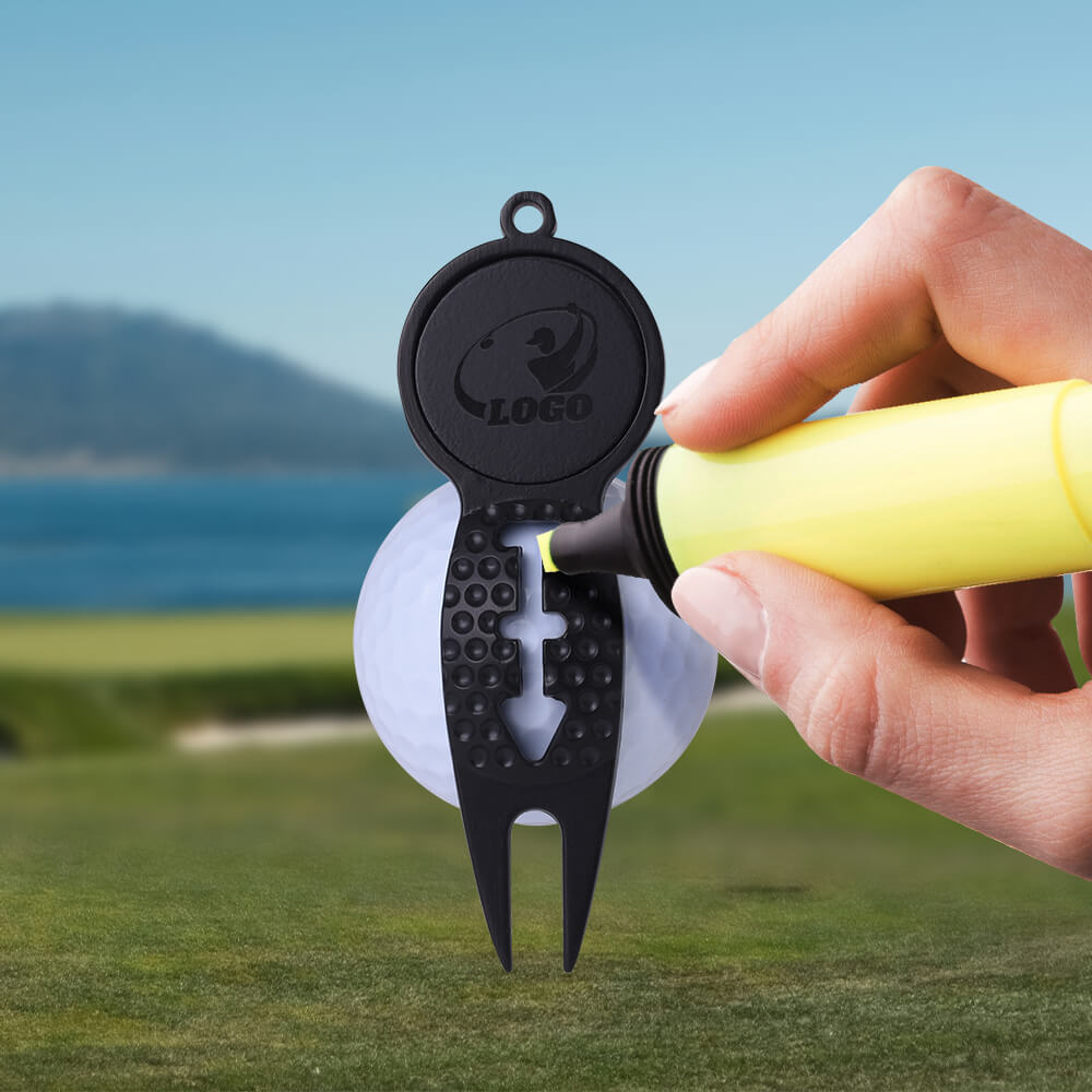 Lifestyle Shot of Senra Golf Divot Tool Lifestyle Shot of Senra Golf Divot Tool