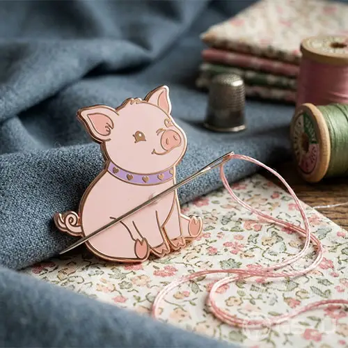 Custom Pig Needle Minders Custom Pig Needle Minders