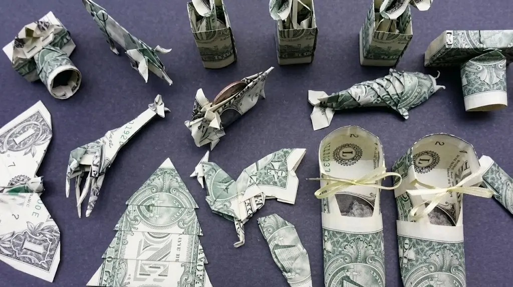 How to Fold Money Medals?