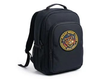 Backpacks Front Pocket: 2–4" Backpacks Front Pocket: 2–4"